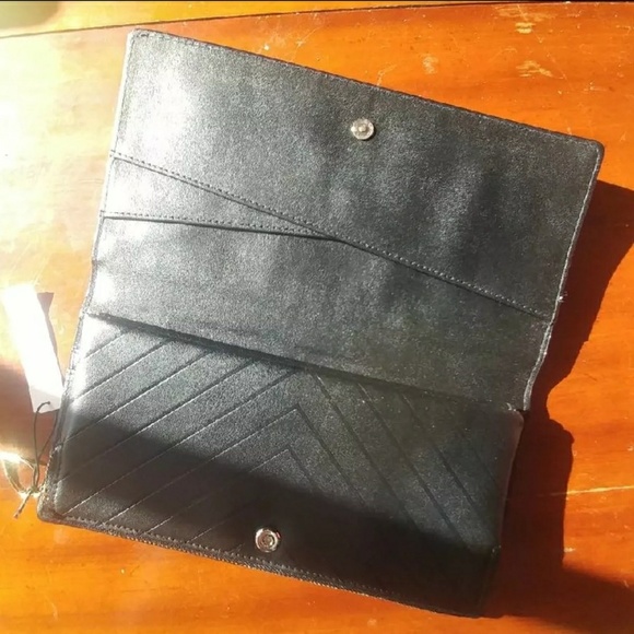 VS Studded Wallet - Picture 3 of 4